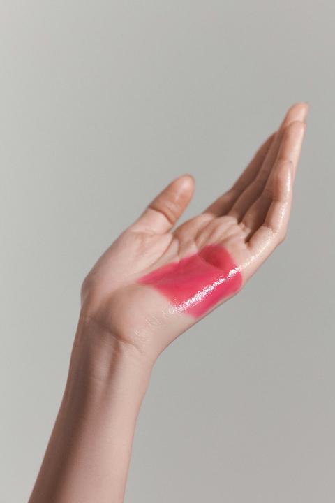 Actual product image Laka Fruity glam tint 118 Adore (#118 Adore)