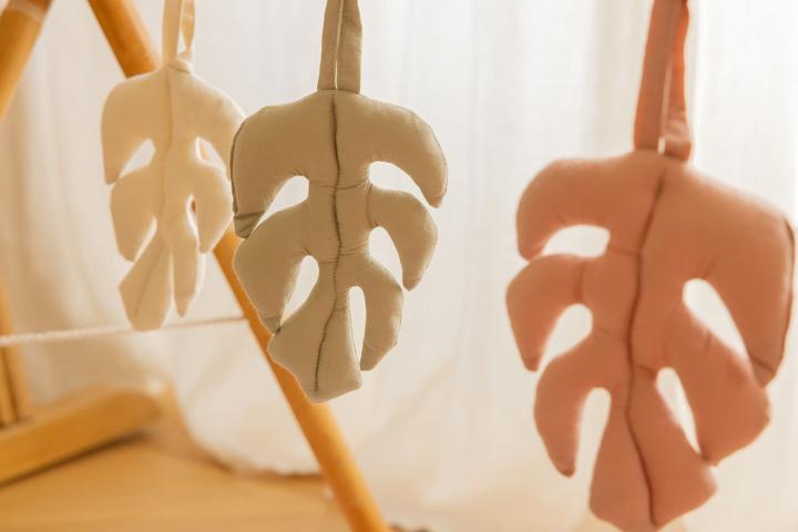 Produktbild Lorena Canals Rattle toy hangers (3er Set) - Monstera