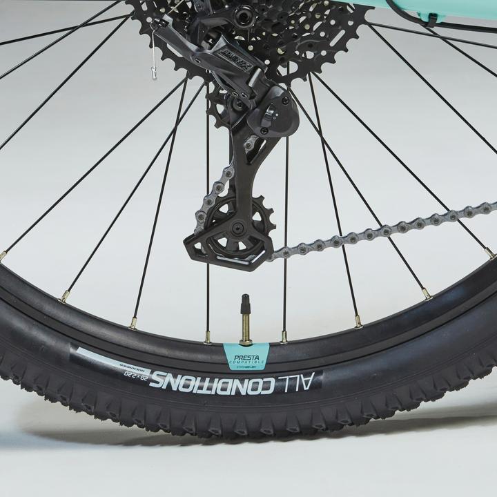 Actual product image Rockrider EXPLORE 520 (43.60 cm)