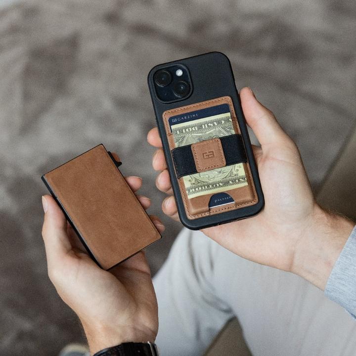 Actual product image Garzini MagSafe metal wallet