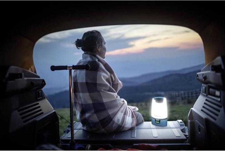 Image du produit Energizer E304157500 Hybrid Powered LED Camping Lanterne 1250lm sur batterie, sur piles Porte