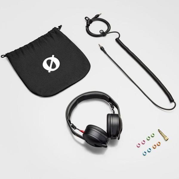 Produktbild RØDE Kopfhörer NTH-50 mit Tisch-Stativ (NC, Kabelgebunden)