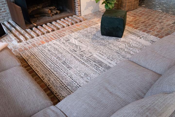 Actual product image Louis de Poortere Antiquarian Kilim (170 x 240 cm)
