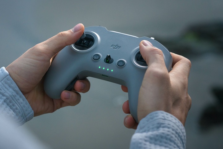 Produktbild DJI FPV Remote Controller 3 (Drohnen Fernsteuerung, DJI Avata 2, DJI Goggles 3)