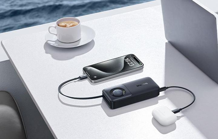 Produktbild Baseus Free2Pull 10000mAh 30W powerbank with USB-C port and retractable USB-C cable - black (10000 mAh, 30 W, 37 Wh)