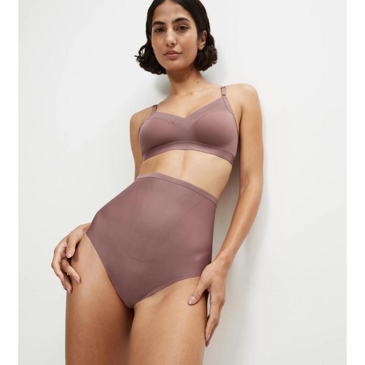 Produktbild Triumph String Red Label Shape Smart (M, Einzelpack)