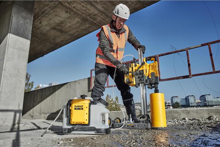 Produktbild DeWalt DCE6820N-XJ Bohrstaub-Fänger Akku-Wassertank, 18 Volt, Basisv. 1 St.