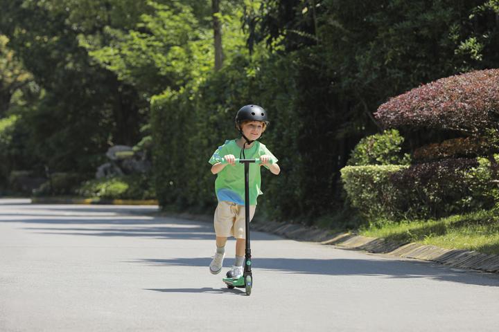 Produktbild Segway-Ninebot Zing A6 (12 km/h, 5 km)
