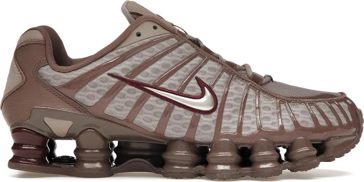 Notte marrone, Pomice