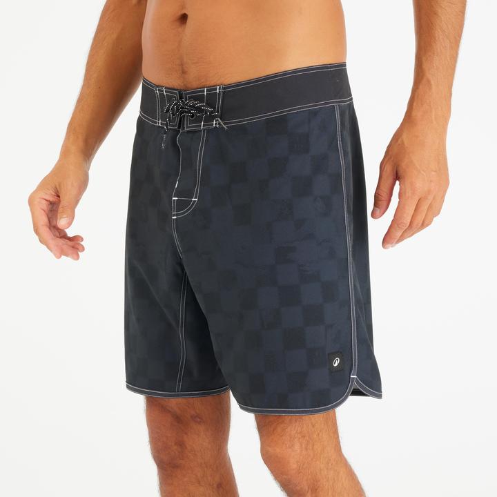 Actual product image Olaian Men's Boardshorts Surf 500 Long 18" - Checky black (44, Frequency band 38 (2600 MHz))