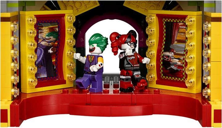 Actual product image LEGO Batman The Joker Manor (70922, LEGO DC)