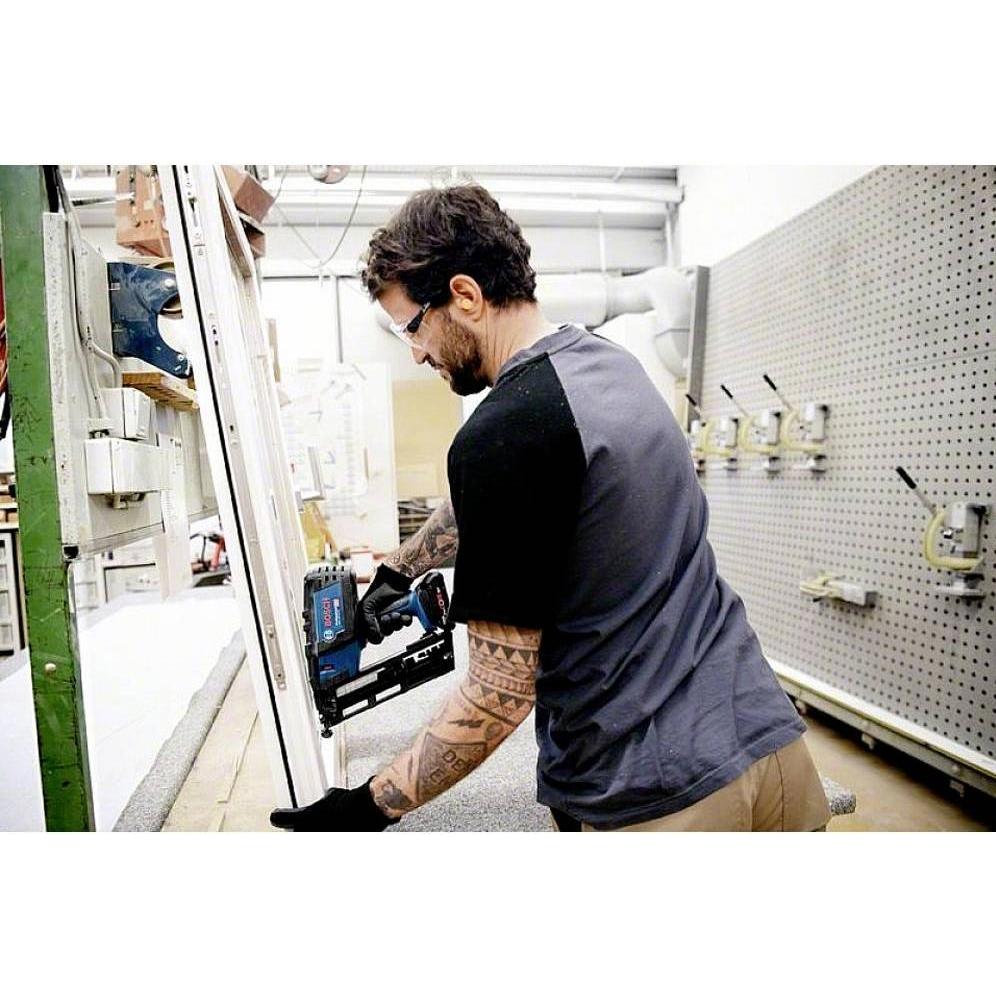 Thumbnail - Bosch Professional, Tacker + Nagelpistole, Akku-Holznagler GNH 18V-64, L-BOXX 136, 2 x Akku ProCORE18V 4.0Ah