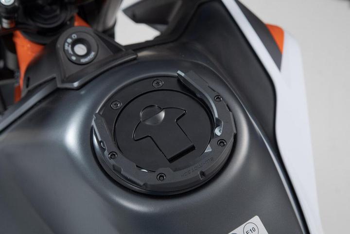 Actual product image Sw Motech Tankring PRO schwarz