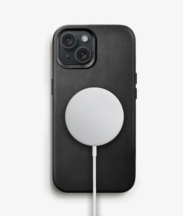 Actual product image Woodcessories Bio Leather Case (Apple iPhone 15)