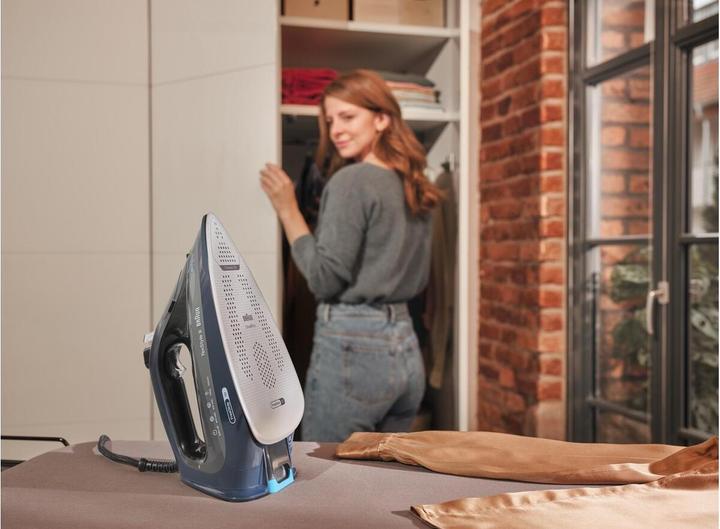 Produktbild Braun Dampfbügeleisen SI9684DB (2400 W, 260 g/min)