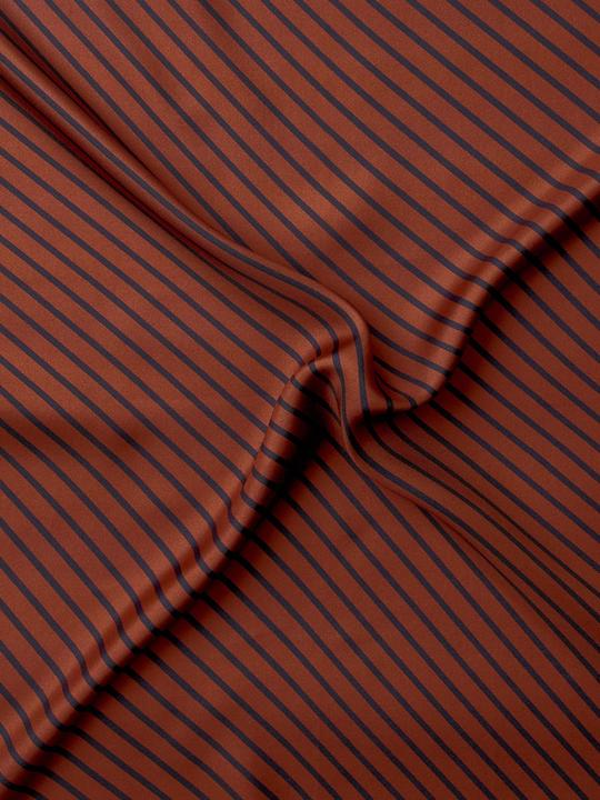 Actual product image Selected 100% Seiden Schal