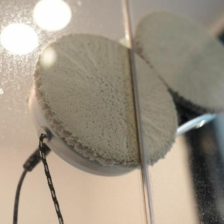 Actual product image Eziclean Windobot S3 Max