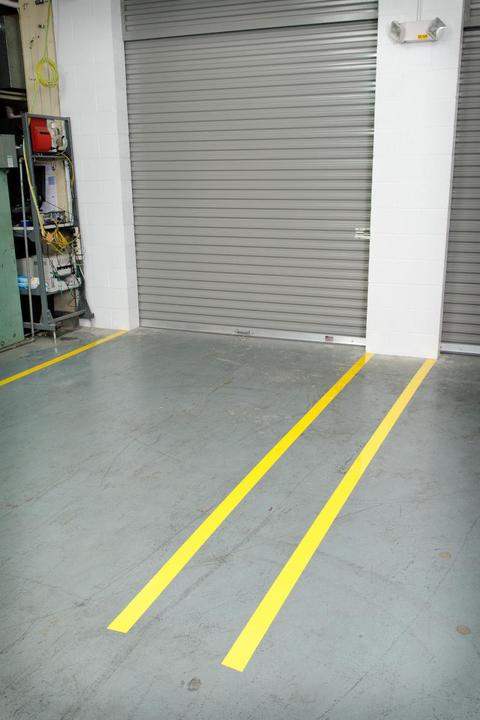 Produktbild Brady GlobalMark ToughStripe Bodenmarkierungsband (57.15 mm)