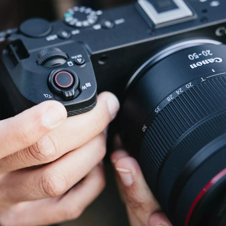 Actual product image Canon EOS R6 V Housing (32.50 Mpx, Full frame)