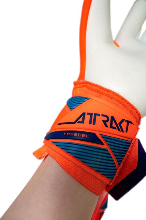 Actual product image Reusch Attrakt Freegel Advance (8)