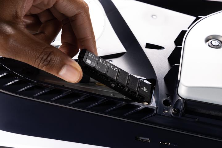 Produktbild WD Black SN850P mit Heatsink für PS5 (4000 GB, M.2 2280)