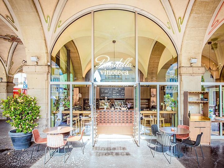 Immagine prodotto Smartbox Scoperta dei vini toscani, degli apéritifs e dei corsi di enologia in una grotta con vino (2 Persone)