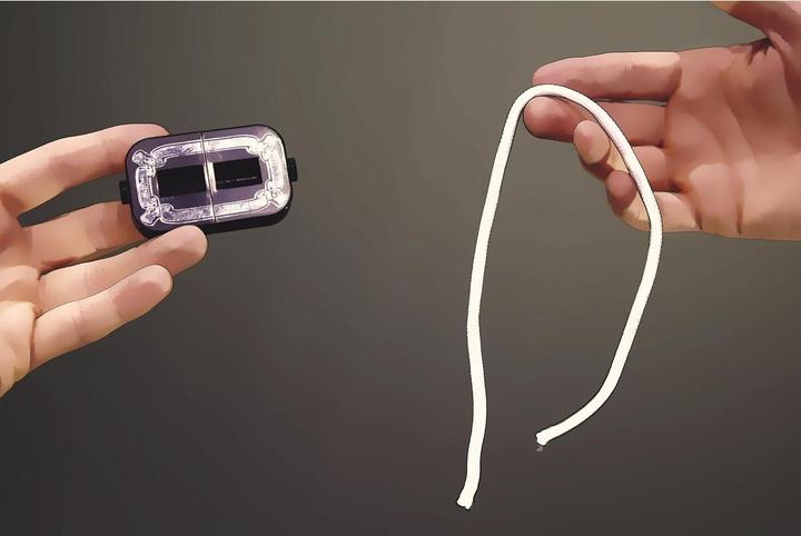 Actual product image Clementoni Ehrlich Brothers Mini Magics Zerschnittenes Seil