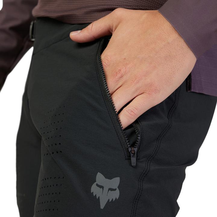 Actual product image Fox Pant 24 Flexair Blk (34)