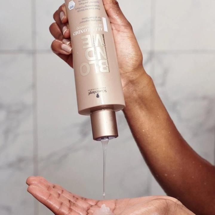 Produktbild Schwarzkopf Professional Blond Me All Blondes Detox Shampoo-300 ml (300 ml, Flüssiges Shampoo)