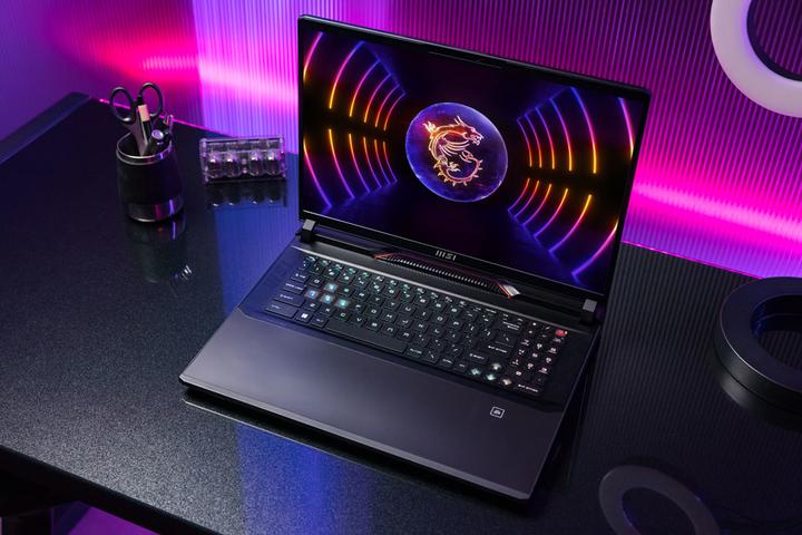 Immagine prodotto MSI Raider GE78 (17", 2000 GB, 32 GB, DE, Intel Core i9-13980HX)