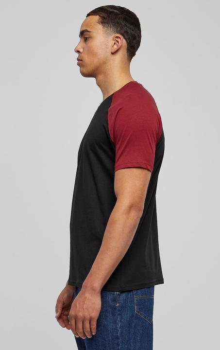 Actual product image Urban Classics Raglan Contrast Tee (4XL)