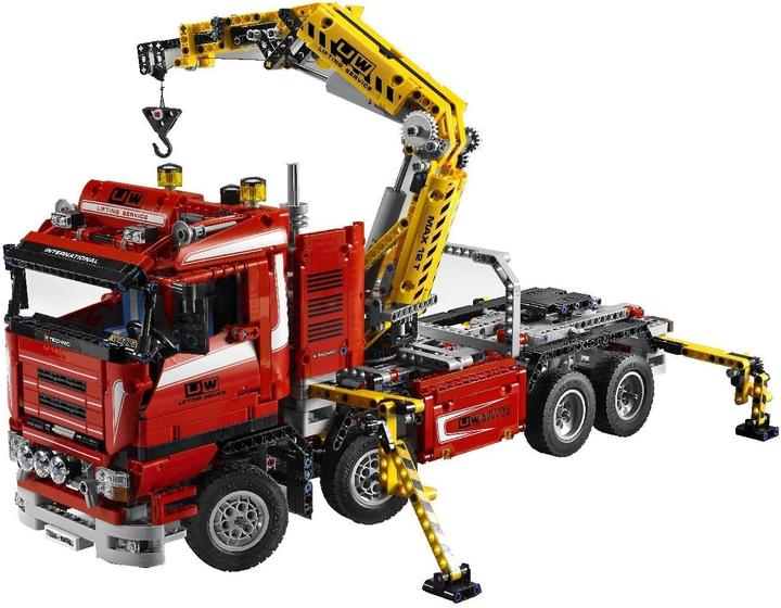 Actual product image LEGO Crane Truck (8258, LEGO Technic)