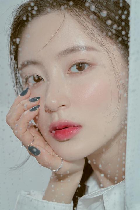 Actual product image Rom&Nd Dewyful Water Tint Lip Gloss 0.18 fl oz 05 Taffy (05 Taffy)