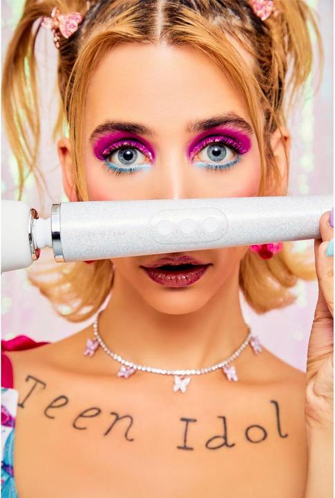 Produktbild Le Wand Petite All That Glimmers Rechargeable Vibrating Massager White