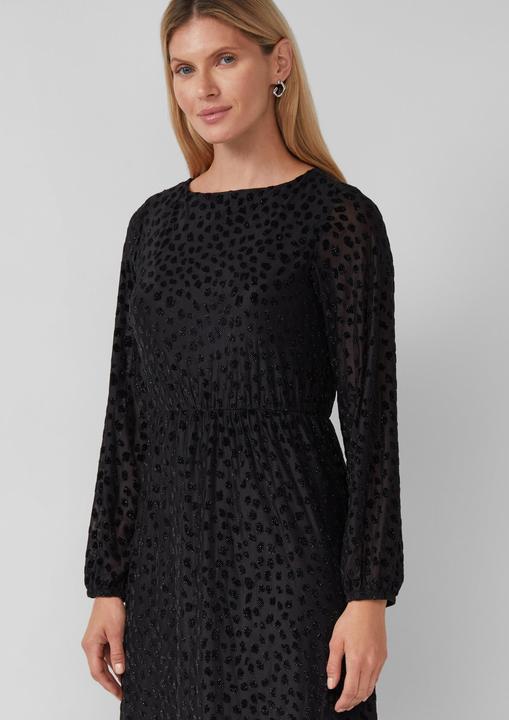 Image du produit s.Oliver Kleid Midi-Samtkleid mit U-Boot-Ausschnitt (34)