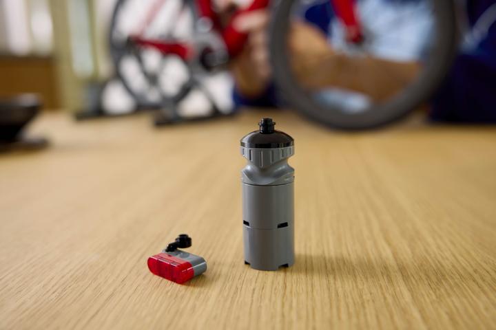 Produktbild LEGO 11380 Confidential (11380, LEGO Icons)