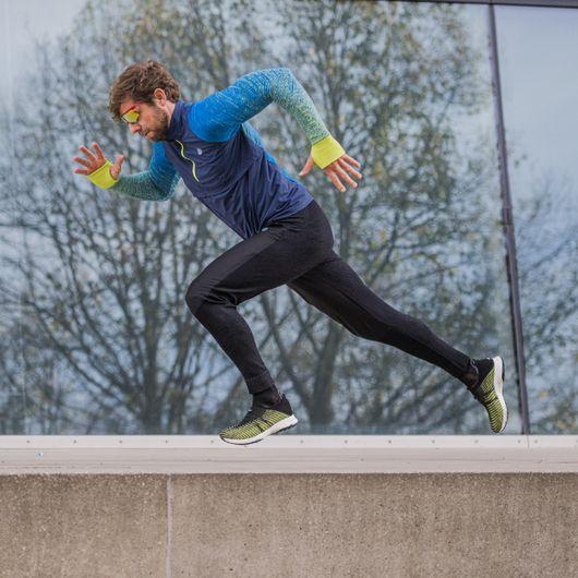 Actual product image UYN Exceleration windproof running trousers (S)