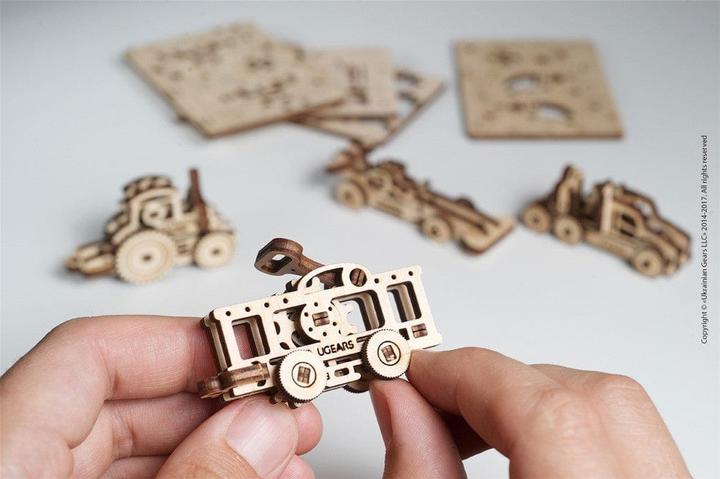 Actual product image Ugears U-Fidgets ships