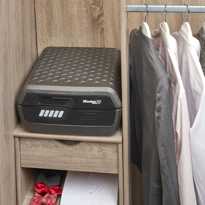 Productafbeelding Master Lock Chw30300eurhro (10 l)