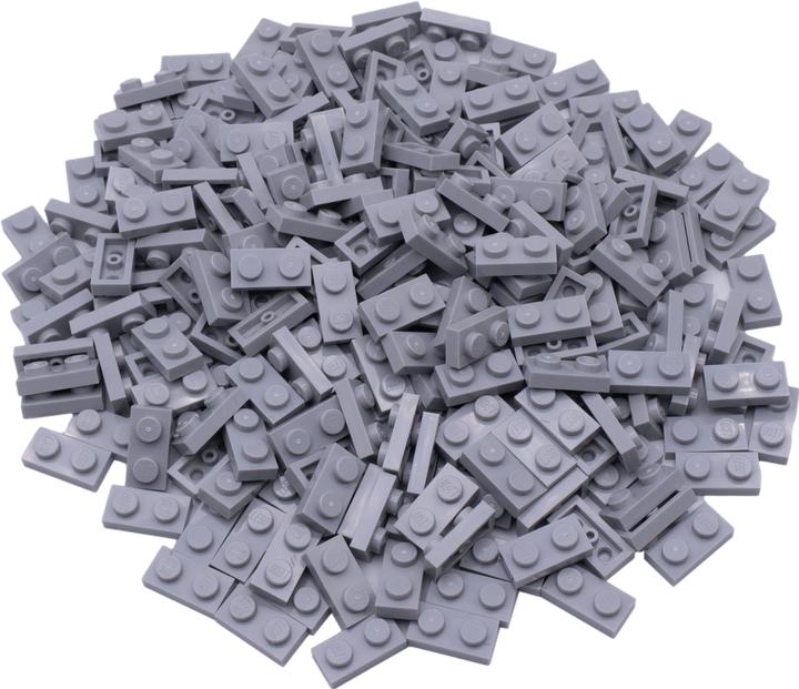 Actual product image LEGO 1x4 Bricks Light grey - 500 pieces - Light bluish grey - 3010 Quantity 500x (3010, LEGO Accessories)