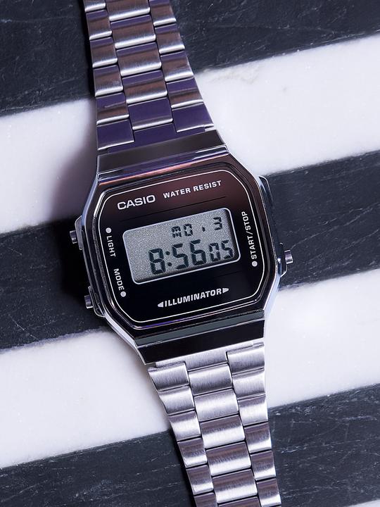 Produktbild Casio A168WEM-1EF (Digitaluhr, 36.30 mm)