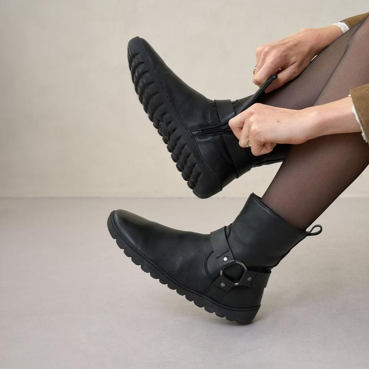 Actual product image Groundies Women's Phoenix (37)