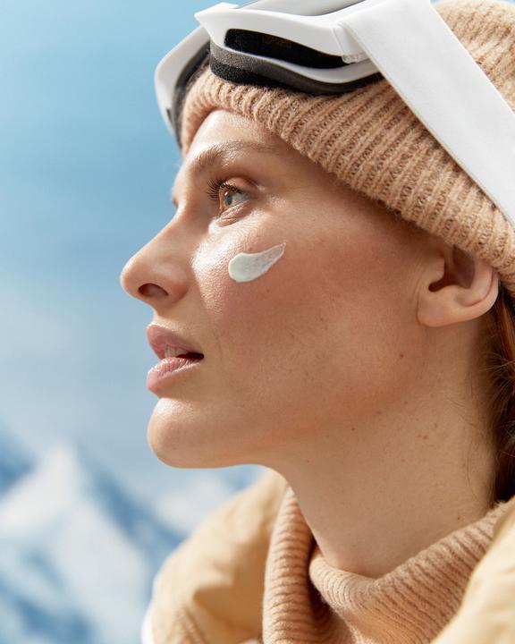 Actual product image NIVEA Sun Alpin sun cream for the face (Sun cream face, SPF 50, 50 ml, 69 g)