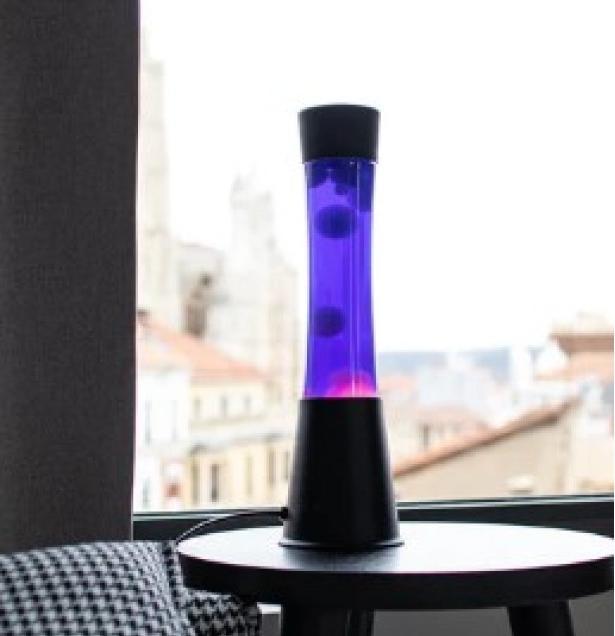 Immagine prodotto Fisura Lampada Lava LED - nera e viola - di (E26)