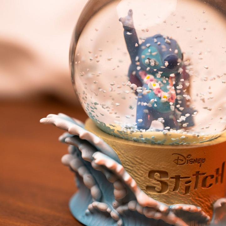 Actual product image Grupo Erik STITCH - Surf - Boule à Neige 80mm