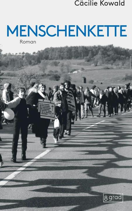 Menschenkette (Deutsch, Cäcilie Kowald, 2022)