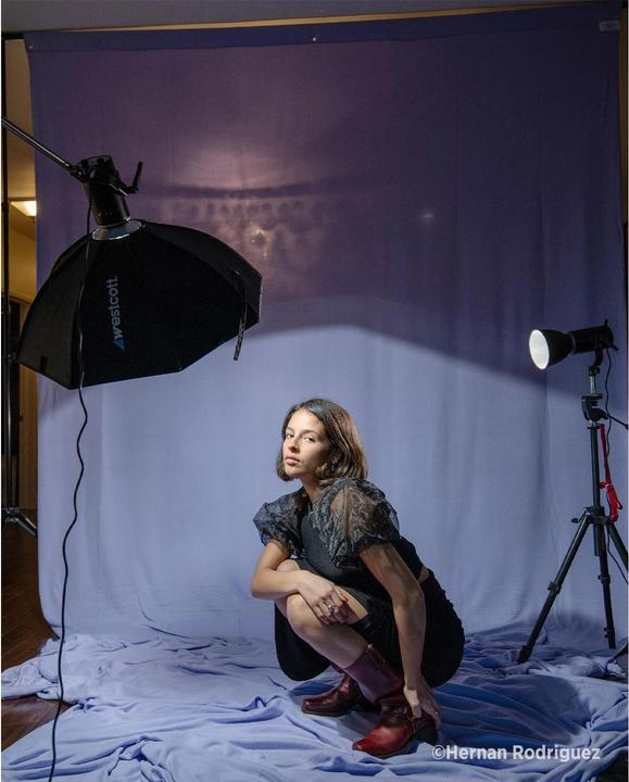 Produktbild Westcott Wrinkle Resistant Backdrop Periwinkle Purple (9' x 20') (274.30 cm)