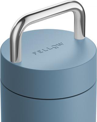 Actual product image Fellow Carter Carry Tumbler - Thermobecher - Puderblau (0.59 l)