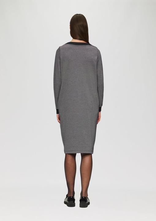 Actual product image S.Oliver Kleid Kleid mit Hahnentrittmuster und seitlichen Eingrifftaschen (44)