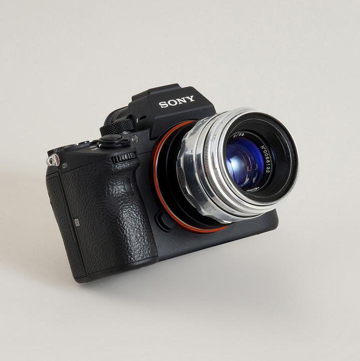 Actual product image Urth Lens Mount Adapter: Compatible with M39 Lens to Sony E Camera Body